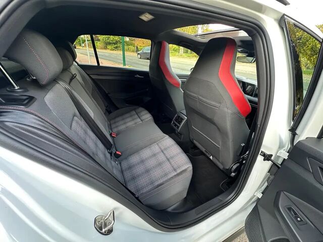 Фольксваген Гольф ГТІ 2021 у Європі на Automoto.ua Білий Фольксваген Гольф ГТІ, об'ємом двигуна 1.98 л та пробігом 6 тис. км за 43098 $, фото 10 на Automoto.ua