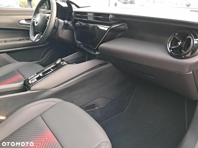 Альфа Ромео Джуніор 2025 у Європі на Automoto.ua Чорний Альфа Ромео Джуніор, об'ємом двигуна 1 л та пробігом 3 тис. км за 33875 $, фото 21 на Automoto.ua