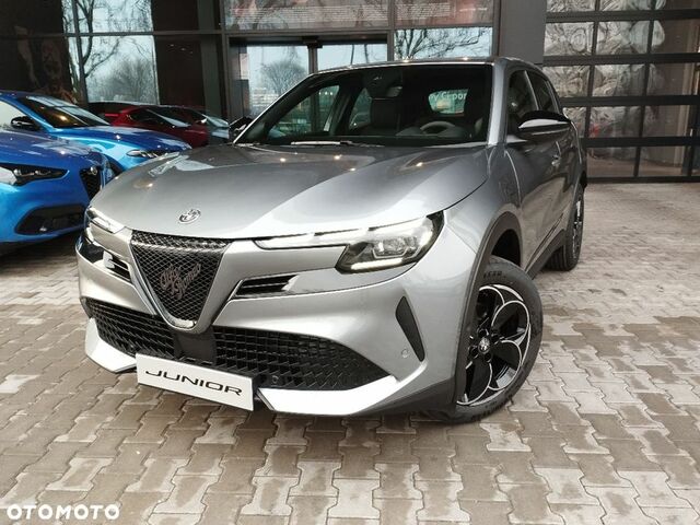 Альфа Ромео Джуниор 2024 в Европе на Automoto.ua Серый Альфа Ромео Джуниор, объемом двигателя 1 л и пробегом 1 тыс. км за 27821 $, фото 3 на Automoto.ua