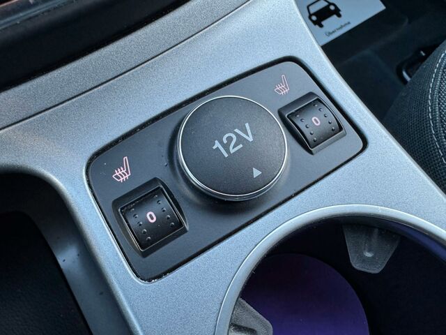 Форд Сі-Макс 2015 у Європі на Automoto.ua Білий Форд Сі-Макс, об'ємом двигуна 1 л та пробігом 81 тис. км за 7990 $, фото 27 на Automoto.ua