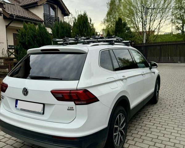 Фольксваген Tiguan Allspace, об'ємом двигуна 1.5 л та пробігом 95 тис. км за 20950 $, фото 6 на Automoto.ua