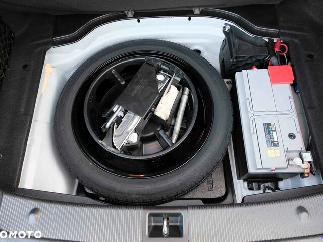 Мерседес Ц-Класс 2011 в Европе на Automoto.ua Белый Мерседес Ц-Класс, объемом двигателя 6.21 л и пробегом 28 тыс. км за 54480 $, фото 10 на Automoto.ua