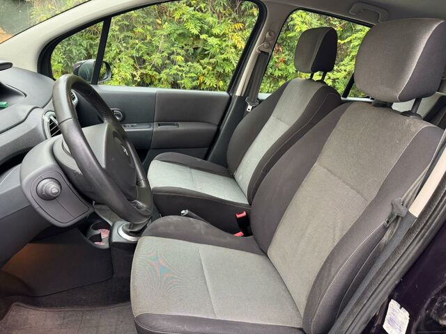 Рено Модус 2006 у Європі на Automoto.ua Синій Рено Модус, об'ємом двигуна 1.15 л та пробігом 126 тис. км за 1650 $, фото 3 на Automoto.ua