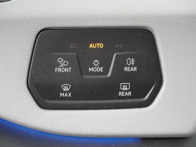 Фольксваген ID.3 2020 в Европе на Automoto.ua Серый Фольксваген ID.3, объемом двигателя 0 л и пробегом 129 тыс. км за 18031 $, фото 8 на Automoto.ua