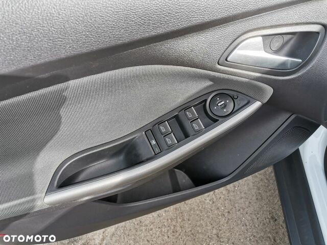 Форд Фокус, об'ємом двигуна 1.56 л та пробігом 229 тис. км за 4147 $, фото 12 на Automoto.ua
