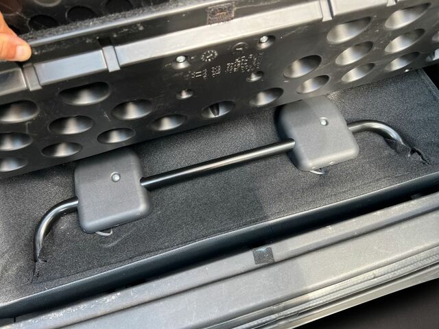 Міцубісі Паджеро 2016 у Європі на Automoto.ua Чорний Міцубісі Паджеро, об'ємом двигуна 3.2 л та пробігом 175 тис. км за 29117 $, фото 17 на Automoto.ua