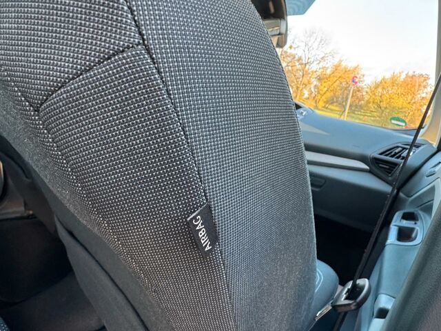 Форд Сі-Макс 2015 у Європі на Automoto.ua Білий Форд Сі-Макс, об'ємом двигуна 1 л та пробігом 81 тис. км за 7990 $, фото 16 на Automoto.ua