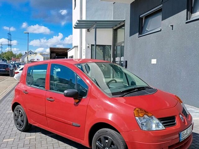 Рено Модус 2006 в Европе на Automoto.ua Рено Модус, объемом двигателя 0 л и пробегом 106 тыс. км за 1999 $, фото 4 на Automoto.ua