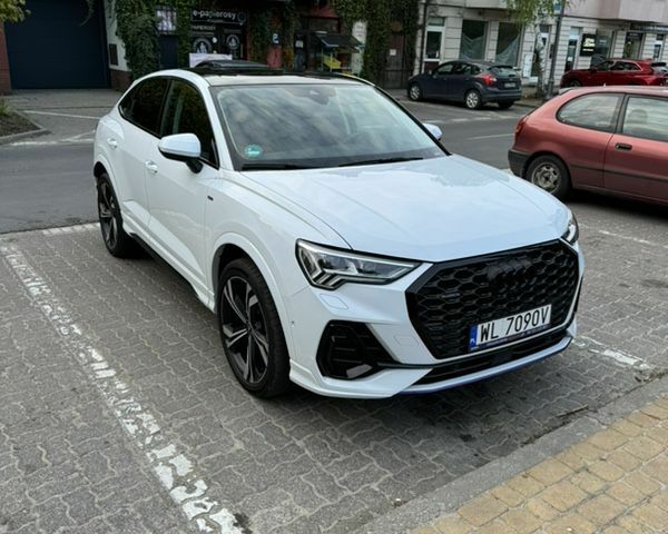 Ауди Q3 Sportback, объемом двигателя 1.98 л и пробегом 49 тыс. км за 41015 $, фото 5 на Automoto.ua