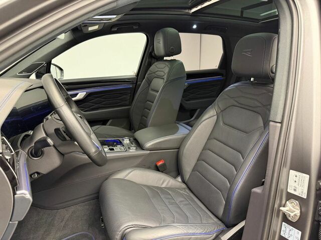 Фольксваген Туарег 2024 в Европе на Automoto.ua Серый Фольксваген Туарег, объемом двигателя 3 л и пробегом 66 тыс. км за 85020 $, фото 7 на Automoto.ua