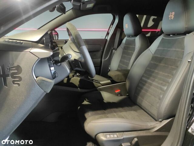 Альфа Ромео Джуниор 2025 в Европе на Automoto.ua Черный Альфа Ромео Джуниор, объемом двигателя 1 л и пробегом 6 тыс. км за 33681 $, фото 16 на Automoto.ua