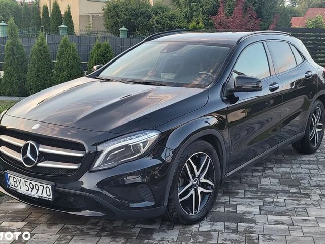 Мерседес ГЛА-Клас 2015 у Європі на Automoto.ua Чорний Мерседес ГЛА-Клас, об'ємом двигуна 2.14 л та пробігом 180 тис. км за 15255 $, фото 1 на Automoto.ua