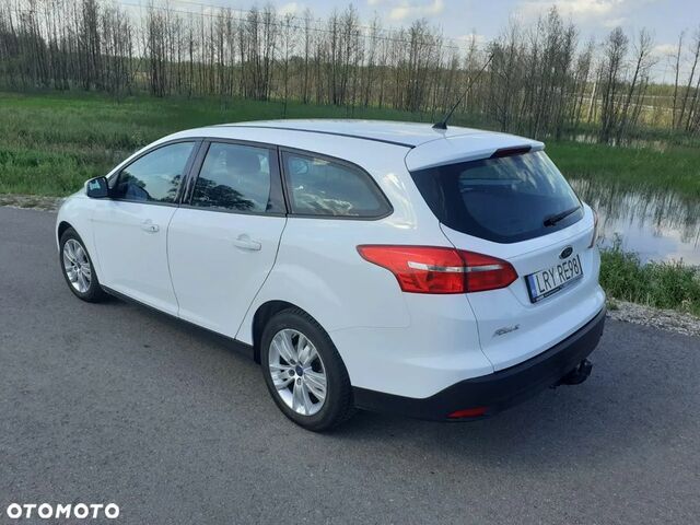 Форд Фокус, объемом двигателя 1.5 л и пробегом 97 тыс. км за 8596 $, фото 8 на Automoto.ua