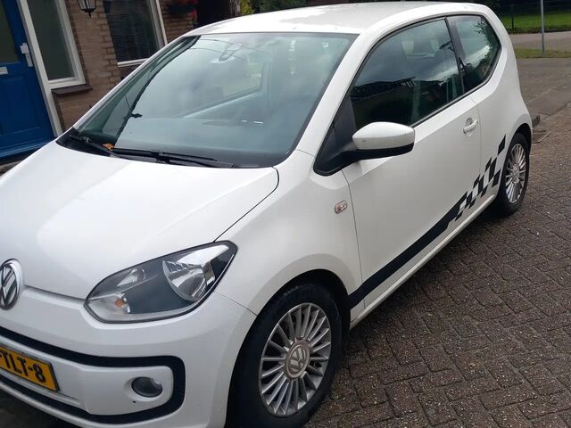 Фольксваген Ап 2012 у Європі на Automoto.ua Фольксваген Ап, об'ємом двигуна 0 л та пробігом 148 тис. км за 4375 $, фото 1 на Automoto.ua