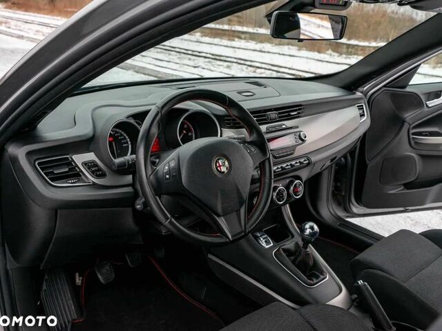 Альфа Ромео Giulietta, об'ємом двигуна 1.96 л та пробігом 215 тис. км за 6026 $, фото 33 на Automoto.ua