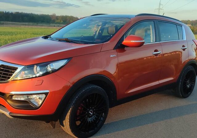 Кіа Sportage, об'ємом двигуна 2 л та пробігом 178 тис. км за 10799 $, фото 7 на Automoto.ua