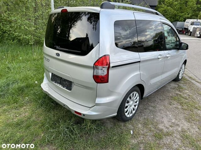 Форд Tourneo Courier, объемом двигателя 1.57 л и пробегом 157 тыс. км за 4514 $, фото 3 на Automoto.ua