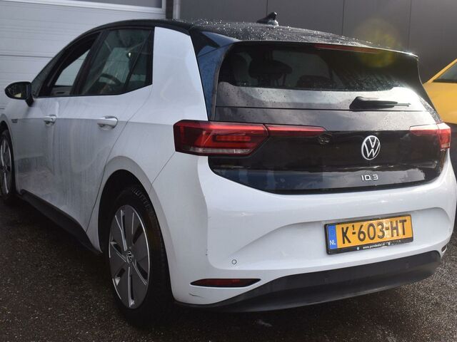 Фольксваген ID.3 2020 в Европе на Automoto.ua Белый Фольксваген ID.3, объемом двигателя 0 л и пробегом 154 тыс. км за 11192 $, фото 2 на Automoto.ua