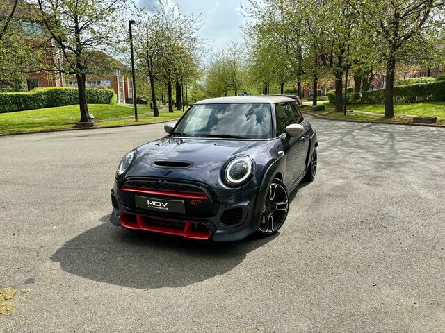 Серый Мини John Cooper Works, объемом двигателя 2 л и пробегом 33 тыс. км за 43089 $, фото 1 на Automoto.ua