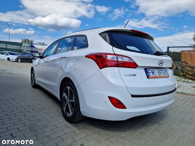 Хендай i30, об'ємом двигуна 1.58 л та пробігом 96 тис. км за 7970 $, фото 2 на Automoto.ua