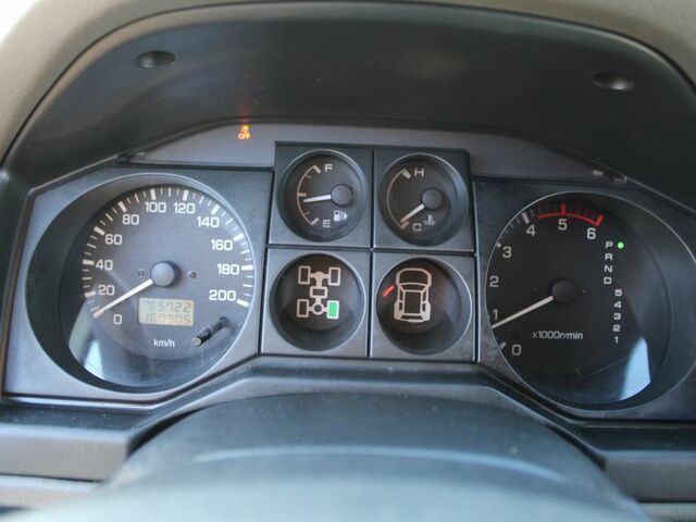 Міцубісі Паджеро 2006 у Європі на Automoto.ua Срібний Міцубісі Паджеро, об'ємом двигуна 3.2 л та пробігом 161 тис. км за 8152 $, фото 15 на Automoto.ua