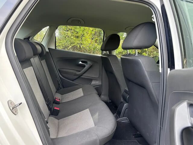 Фольксваген Поло 2012 у Європі на Automoto.ua Білий Фольксваген Поло, об'ємом двигуна 1.2 л та пробігом 196 тис. км за 3450 $, фото 9 на Automoto.ua