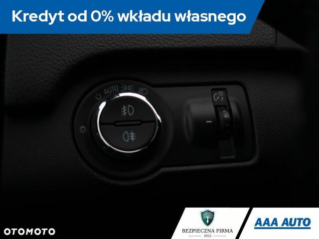 Опель Інсігнія, об'ємом двигуна 1.6 л та пробігом 176 тис. км за 8639 $, фото 23 на Automoto.ua