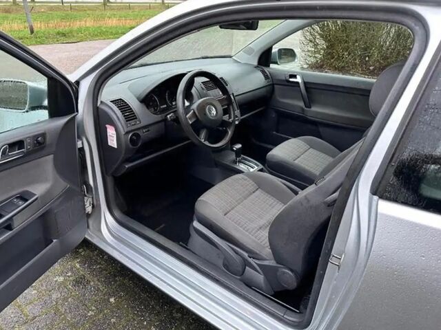 Фольксваген Поло 2006 в Европе на Automoto.ua Серый Фольксваген Поло, объемом двигателя 1.39 л и пробегом 98 тыс. км за 7019 $, фото 5 на Automoto.ua