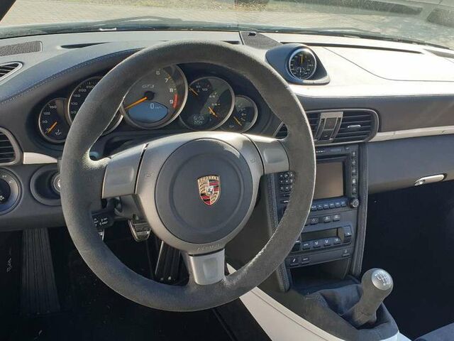 Білий Порше 911, об'ємом двигуна 3.6 л та пробігом 5 тис. км за 183189 $, фото 10 на Automoto.ua