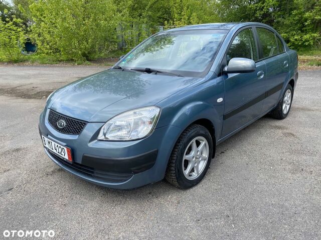 Киа Рио, объемом двигателя 1.4 л и пробегом 142 тыс. км за 2592 $, фото 2 на Automoto.ua