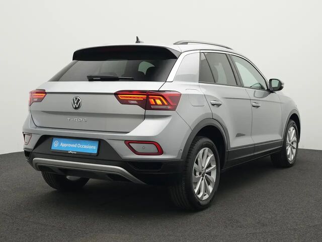 Фольксваген Ті-Рок 2024 у Європі на Automoto.ua Срібний Фольксваген Ті-Рок, об'ємом двигуна 1.5 л та пробігом 30 тис. км за 37708 $, фото 4 на Automoto.ua