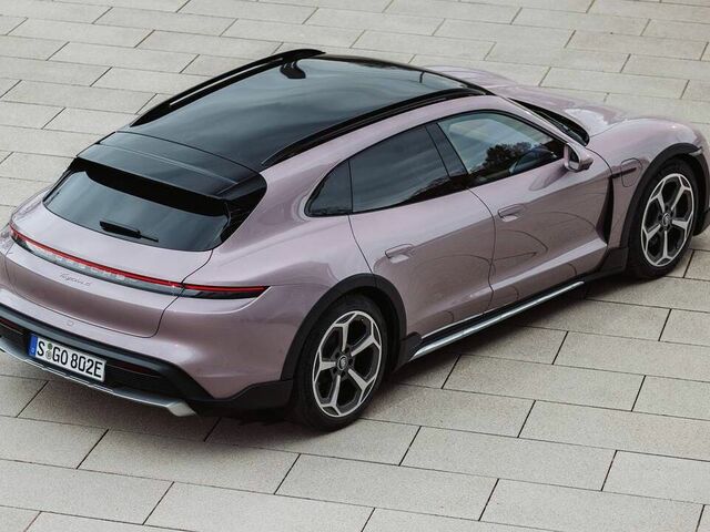 Вибрати машину Porsche Taycan 2024