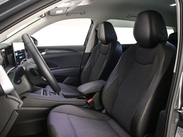 Фольксваген Tayron 2025 в Европе на Automoto.ua Серый Фольксваген Tayron, объемом двигателя 1.5 л и пробегом 14 тыс. км за 60922 $, фото 3 на Automoto.ua