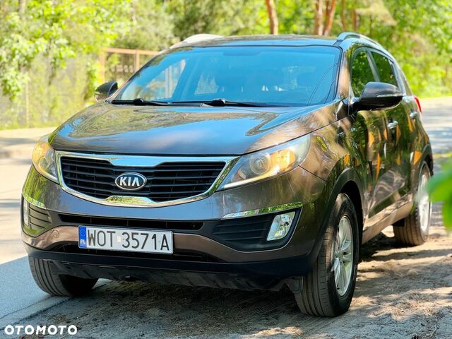 Кіа Sportage, об'ємом двигуна 2 л та пробігом 164 тис. км за 12635 $, фото 10 на Automoto.ua