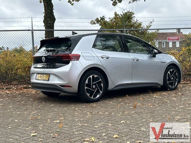 Фольксваген ID.3 2020 у Європі на Automoto.ua Фольксваген ID.3, об'ємом двигуна 0 л та пробігом 204 тис. км за 13250 $, фото 1 на Automoto.ua