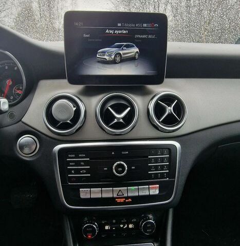 Мерседес ГЛА-Класс 2017 в Европе на Automoto.ua Черный Мерседес ГЛА-Класс, объемом двигателя 1 л и пробегом 120 тыс. км за 81000 $, фото 13 на Automoto.ua