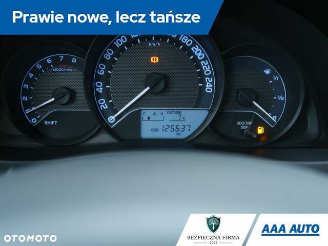 Тойота Аурис, объемом двигателя 1.6 л и пробегом 126 тыс. км за 9503 $, фото 11 на Automoto.ua