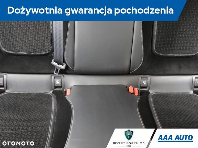 Рено Меган 2017 у Європі на Automoto.ua Червоний Рено Меган, об'ємом двигуна 1 л та пробігом 79 тис. км за 11381 $, фото 10 на Automoto.ua