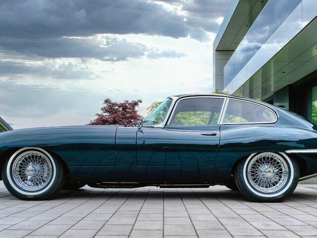 Зелений Ягуар E-Type, об'ємом двигуна 3.8 л та пробігом 2 тис. км за 278794 $, фото 10 на Automoto.ua