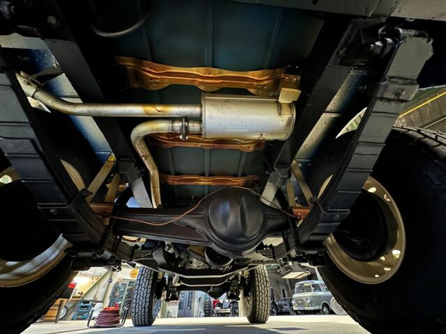 Зеленый Ленд Ровер Serie III, объемом двигателя 2.25 л и пробегом 17 тыс. км за 36659 $, фото 25 на Automoto.ua