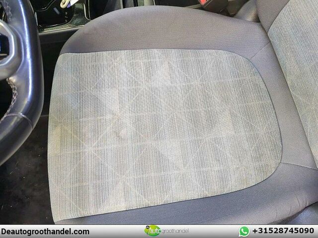 Фольксваген ID.3 2020 в Европе на Automoto.ua Белый Фольксваген ID.3, объемом двигателя 0 л и пробегом 146 тыс. км за 14762 $, фото 26 на Automoto.ua