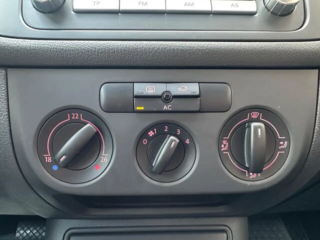 Фольксваген Golf Plus 2008 у Європі на Automoto.ua Синій Фольксваген Golf Plus, об'ємом двигуна 1.6 л та пробігом 98 тис. км за 7281 $, фото 10 на Automoto.ua