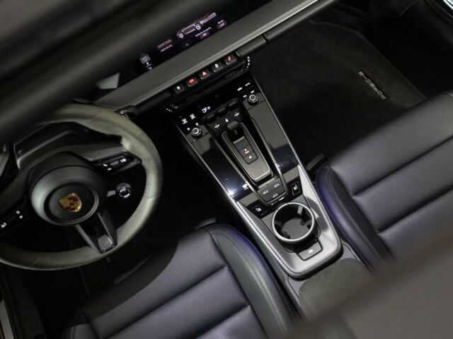 Чорний Порше 911, об'ємом двигуна 2.98 л та пробігом 32 тис. км за 129590 $, фото 7 на Automoto.ua