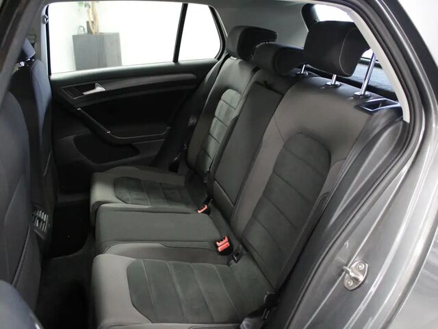 Фольксваген Гольф 2018 в Европе на Automoto.ua Серый Фольксваген Гольф, объемом двигателя 1.6 л и пробегом 67 тыс. км за 23212 $, фото 8 на Automoto.ua