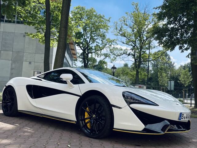 МакЛарен 570S, об'ємом двигуна 3.8 л та пробігом 31 тис. км за 176890 $, фото 4 на Automoto.ua