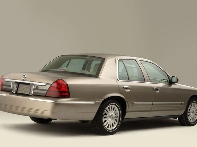 Меркурі Grand Marquis, Седан 2004 - н.в. 4.6 i V8