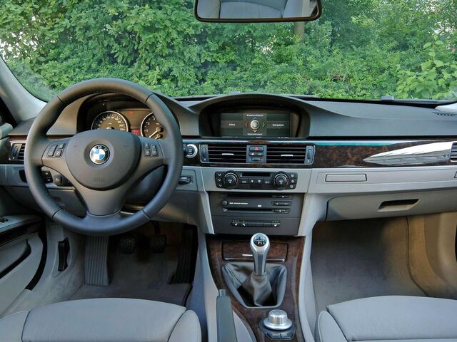 БМВ 3 Серия, Универсал 2005 - н.в. Touring (E91) 320i