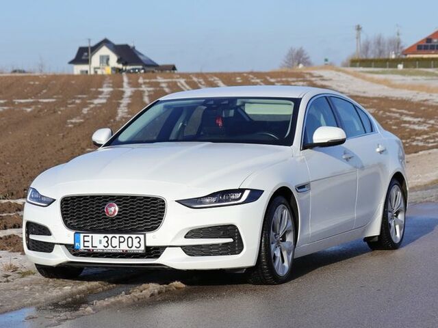 Ягуар XE, объемом двигателя 2 л и пробегом 72 тыс. км за 24384 $, фото 2 на Automoto.ua