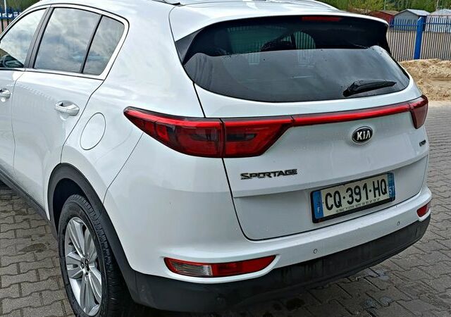 Кіа Sportage, об'ємом двигуна 2 л та пробігом 130 тис. км за 14017 $, фото 2 на Automoto.ua