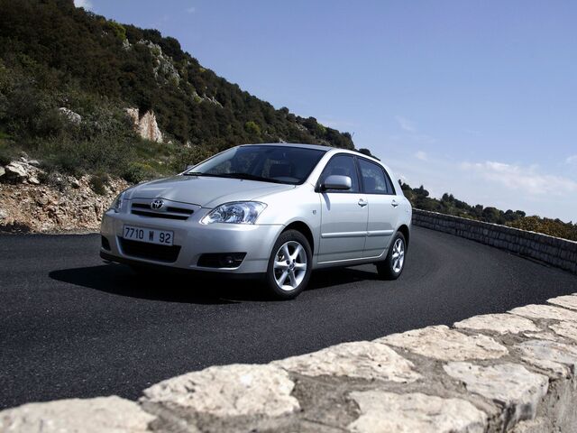 Тойота Королла, Хэтчбек 2001 - 2007 Hatch (E12) 1.6 i 16V